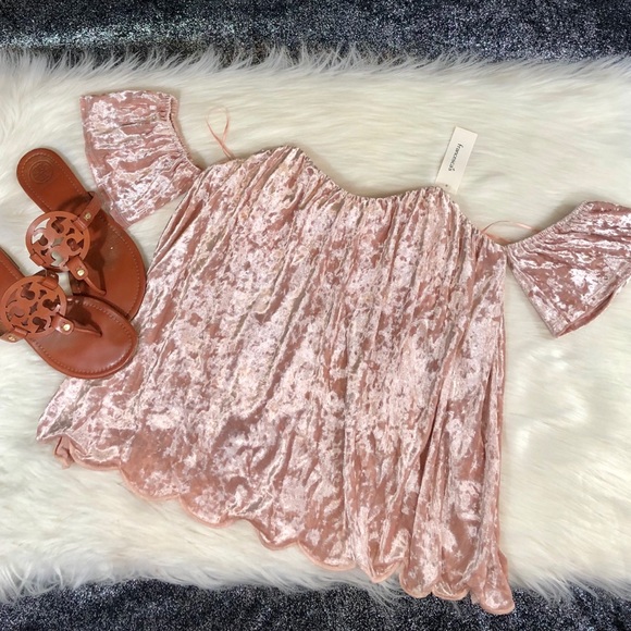 Velvet strapless sleeve top - Picture 1 of 3